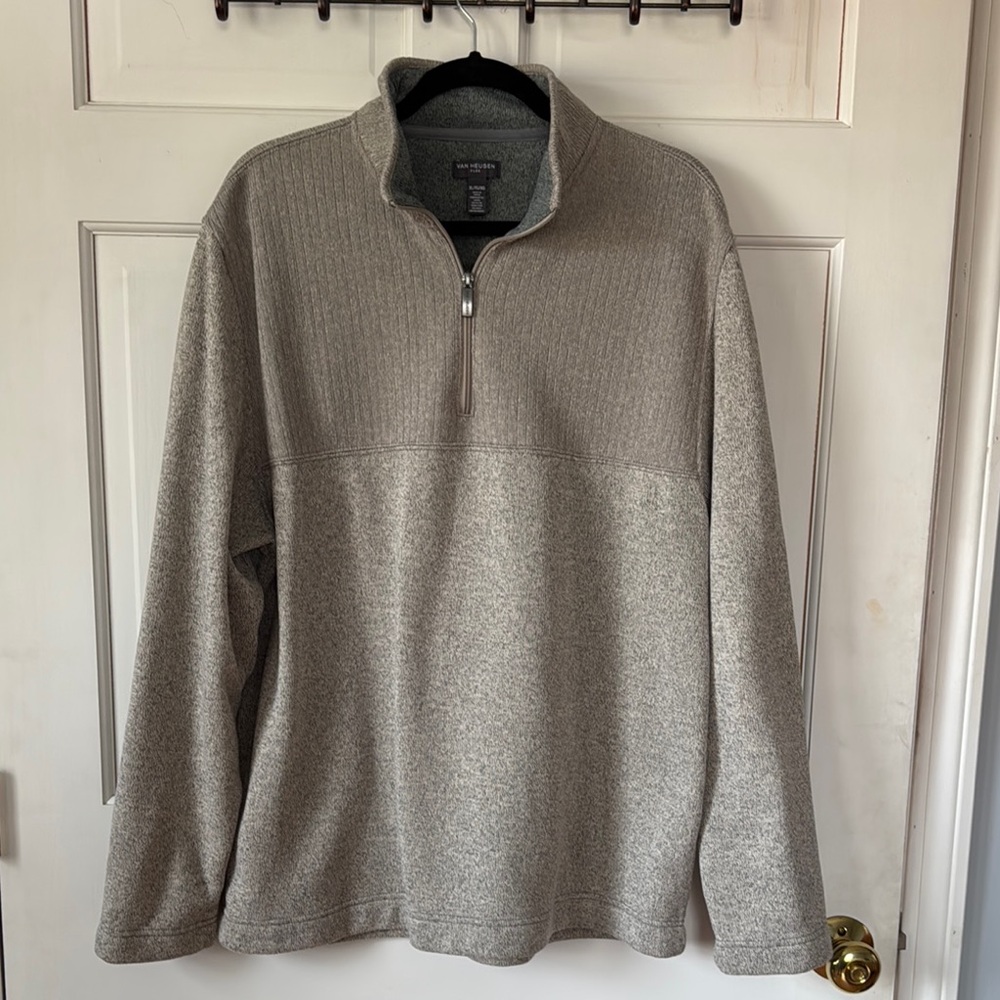 Van Heusen <Flex> Gray Men's 1/4 Zip Sweater Size Large